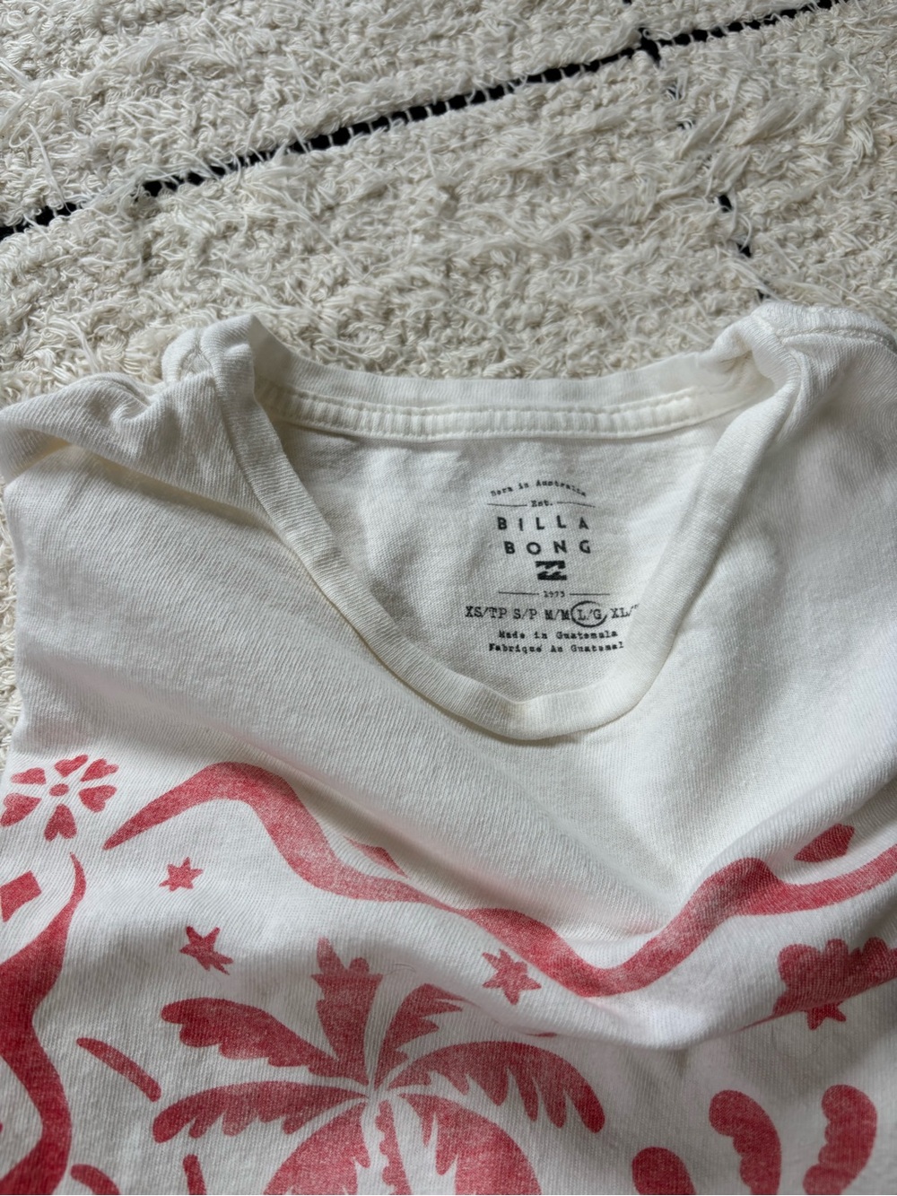 Billabong White Oversized Tee with Red Graphic - Picture 4 of 4